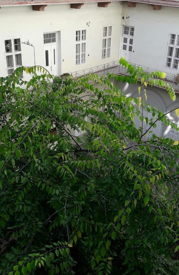 Simply The Best Location Budapest Ngoại thất bức ảnh